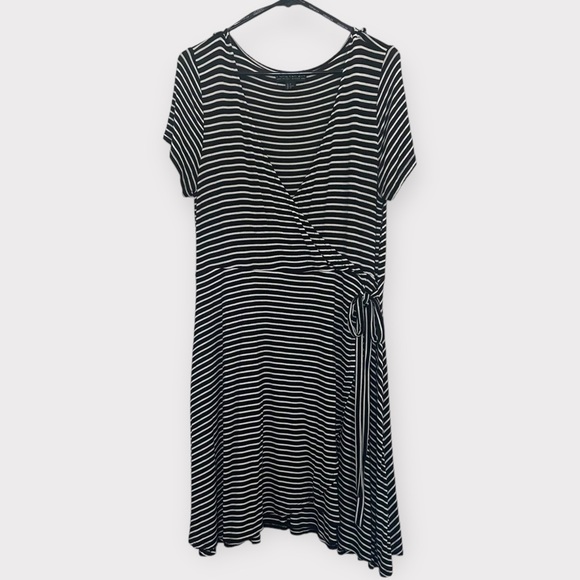 Forever 21 - Striped Wrap Mini Dress - Black/White - Size 1X - Picture 3 of 5